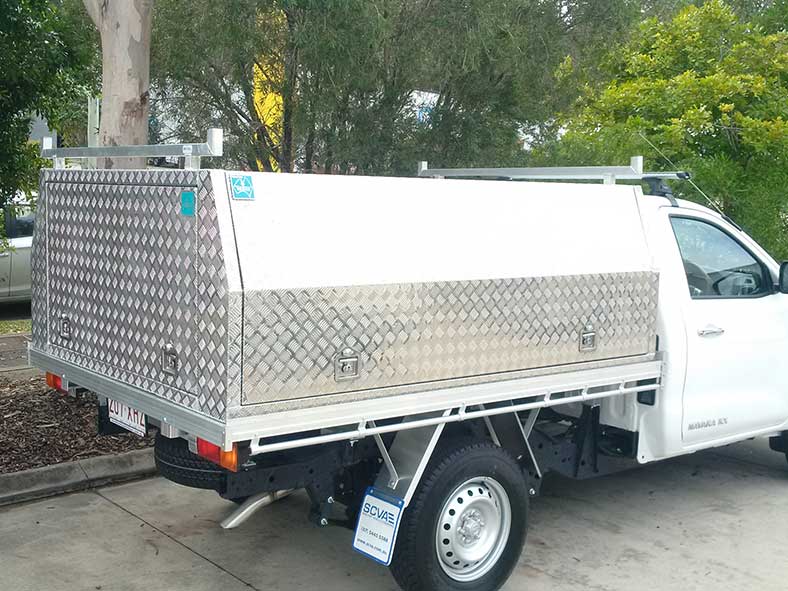 Alloy canopy fitted onto single cab tray