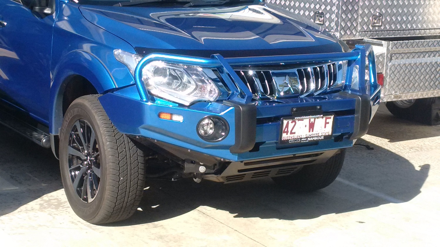 Style 5 Deluxe Commercial Steel Bullbar - Image 3