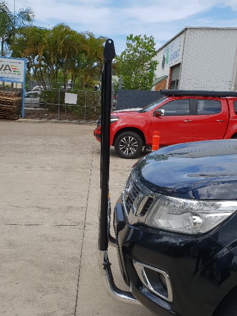 Style 10 Low Nudge bar with front rack, to suit Nissan Navara NP300 - Image 2